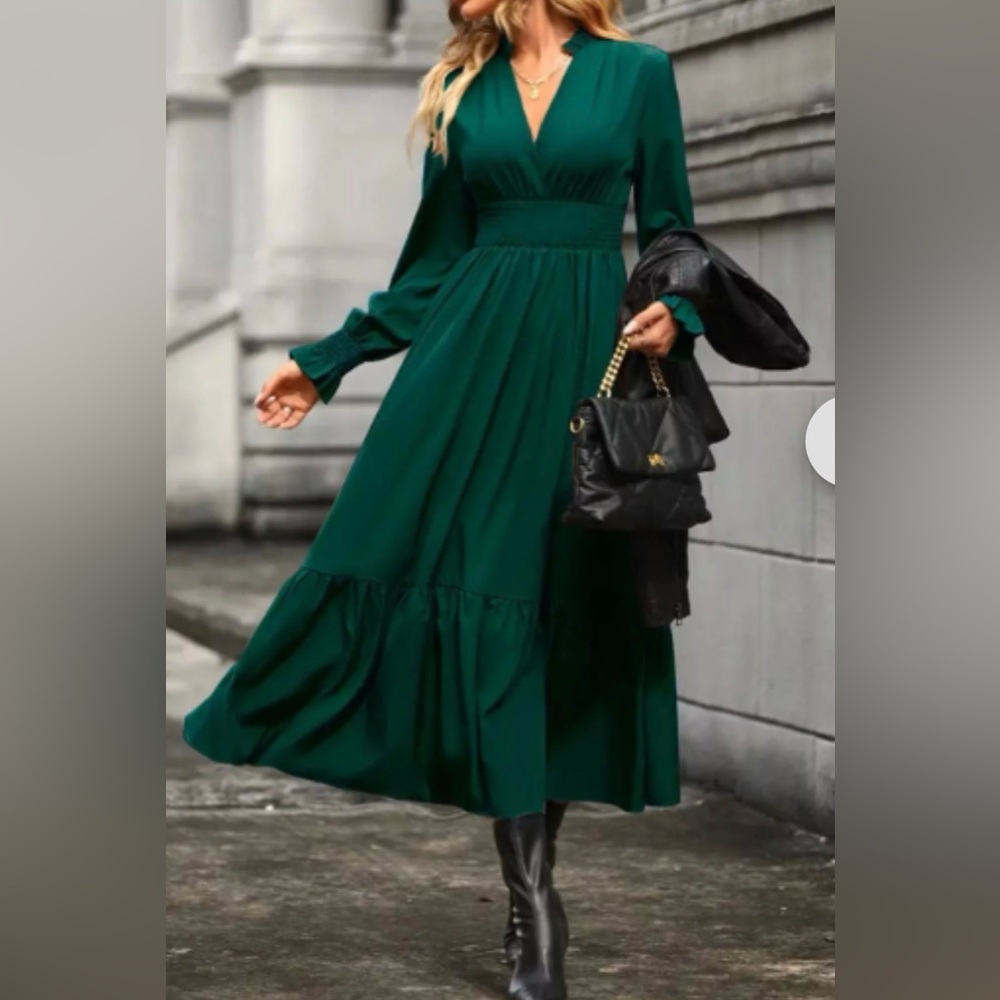 NWT Heart + Soul Sophisticated Charm Surplice Long Sleeve Tiered Midi Medium